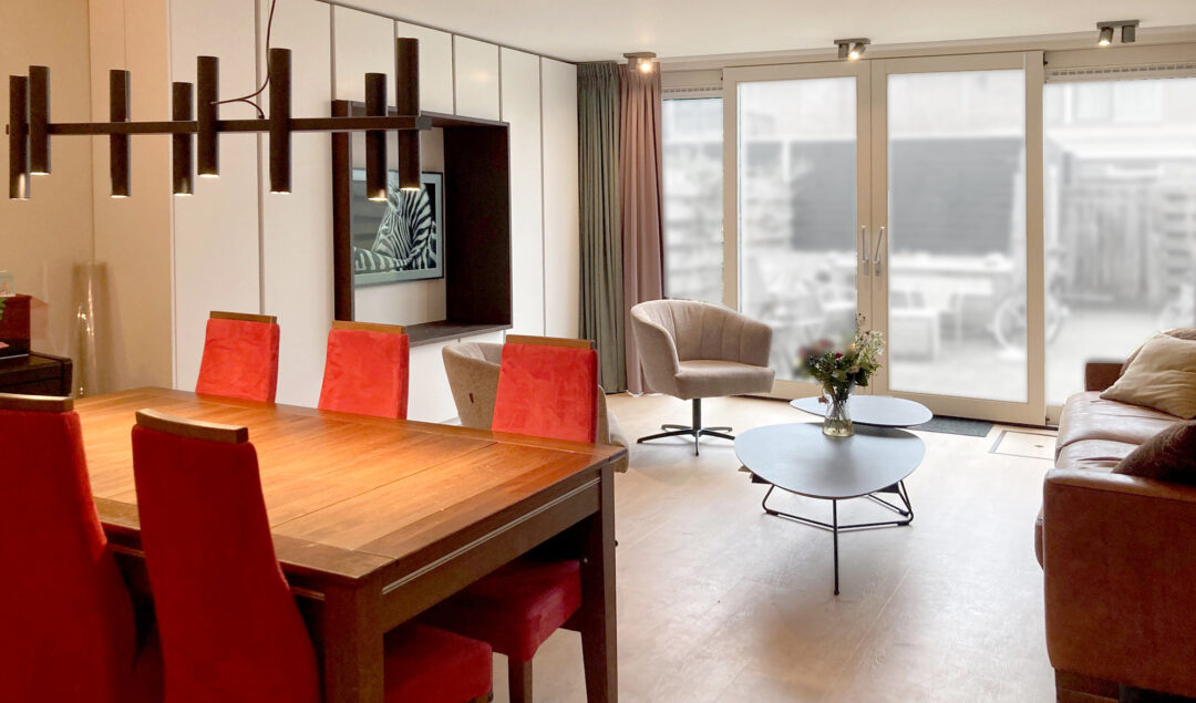 project Verbouwing BG: Rust en ruimte in huis van Helemaal Hildy